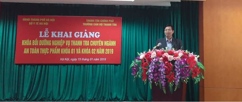 Đc Trần Văn Chung Phó Giám đốc Sở Y tế thành phố Hà Nội