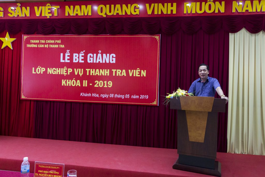 TS Nguyễn Huy Hoàng Phó Hiệu trưởng Trg CBTT phát biểu bế giảng khóa học