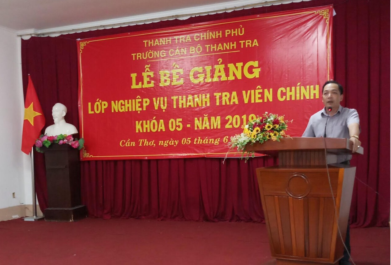 TS Nguyễn Huy Hoàng Phó Hiệu trưởng trg CBTT phát biểu bế giảng khóa học