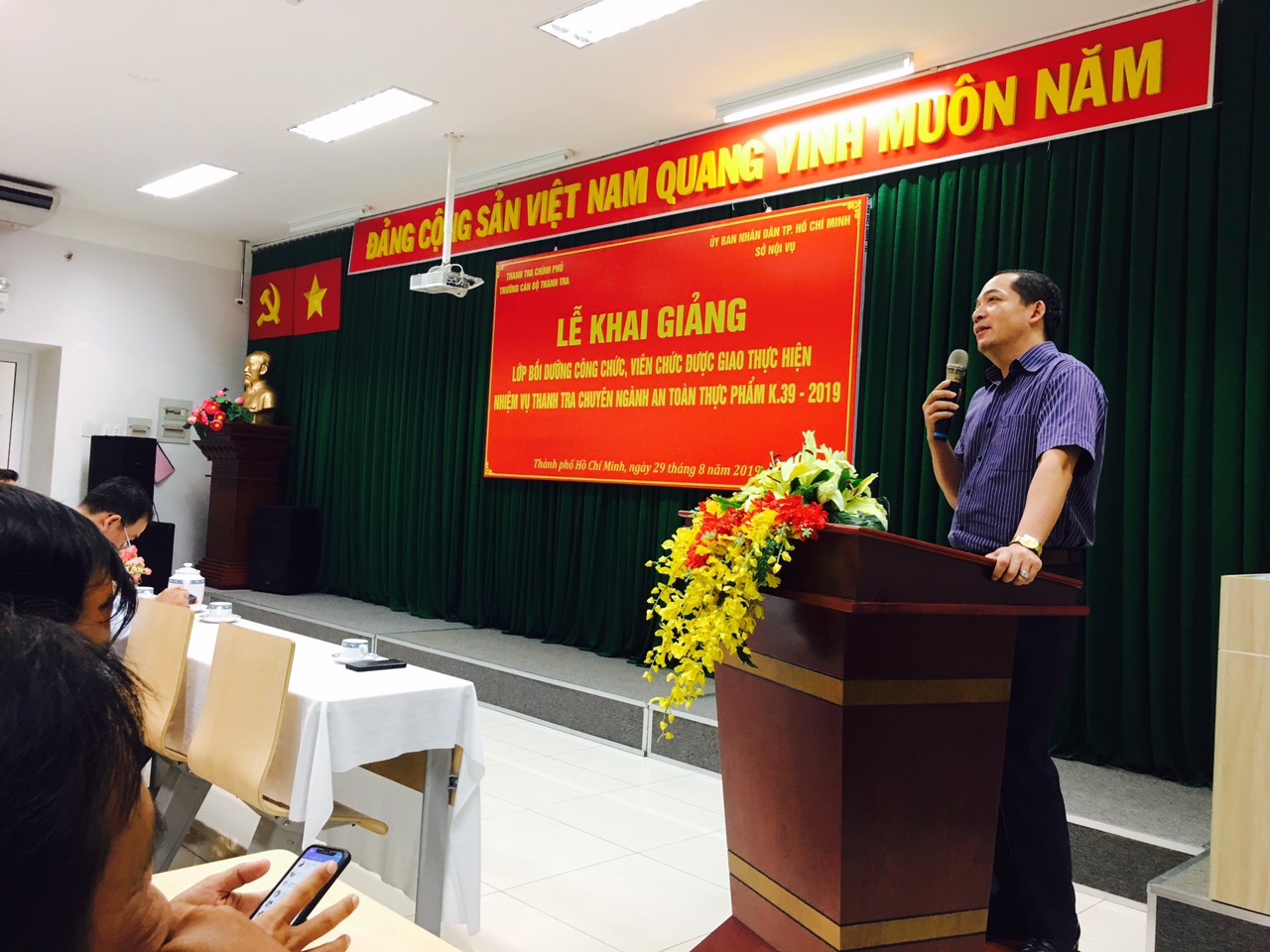 TS Nguyễn Huy Hoàng Phó HT Trg CBTT phát biểu kgiang khóa học