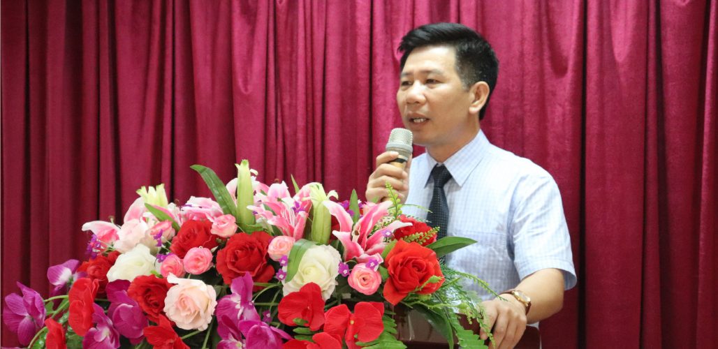 ông Nguyễn Viết Thạch Phó Hiệu trưởng TCBTT phát biểu khai giảng khóa học