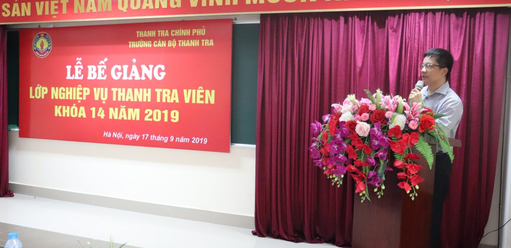 TS Trịnh Văn Toàn Phó HT Nhà trường phát biểu bế giảng khóa học