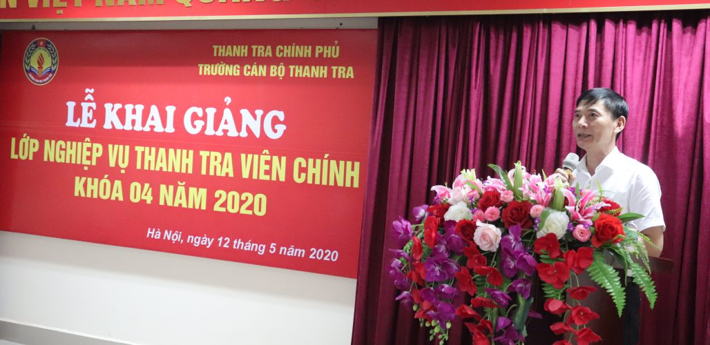 Hiệu trưởng Trg CBTT phát biểu khai giảng khóa học