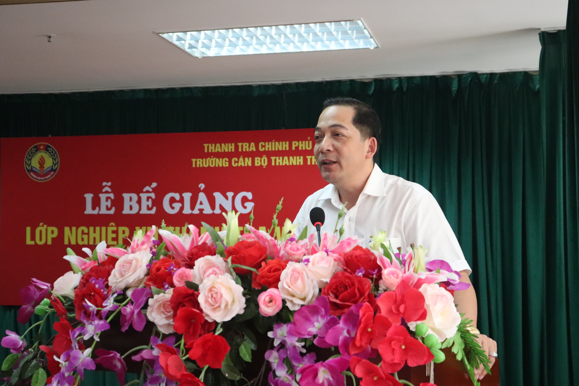 TS Nguyễn Huy Hoàng PHT Nhà trường phát biểu Bế giảng khóa học