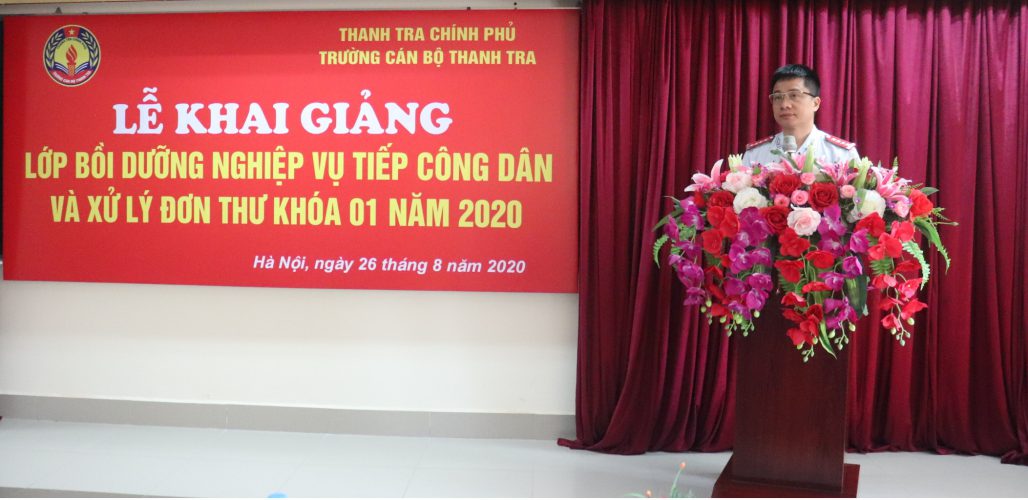 TS Trịnh Văn Toàn PHT Nhà trường phát biểu khai giảng khóa học