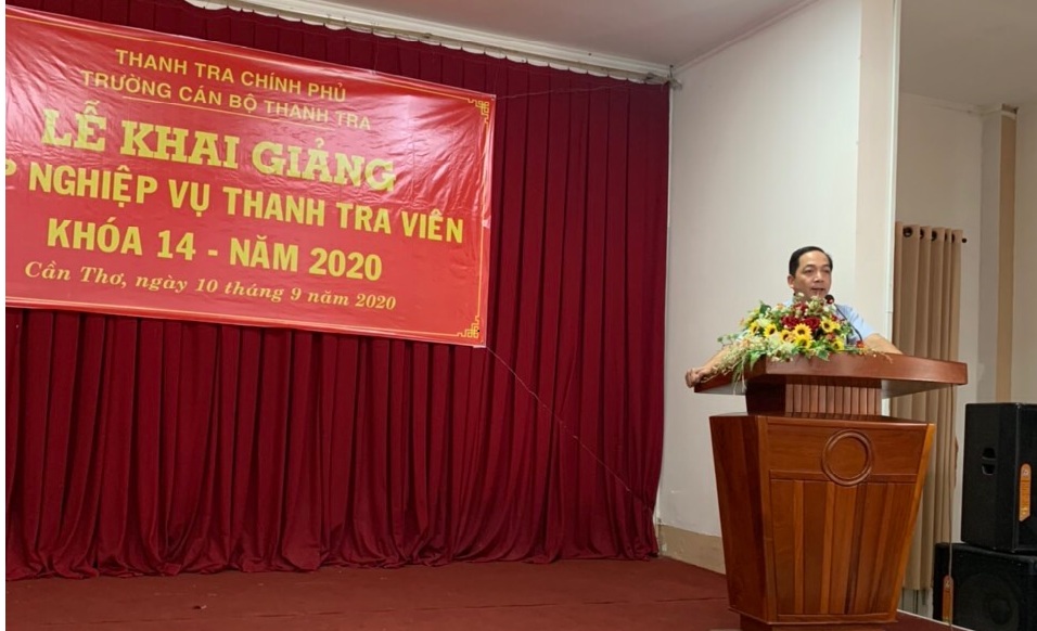 TS Nguyễn Huy Hoàng PHT trg CBTT phát biểu khai giảng lớp học