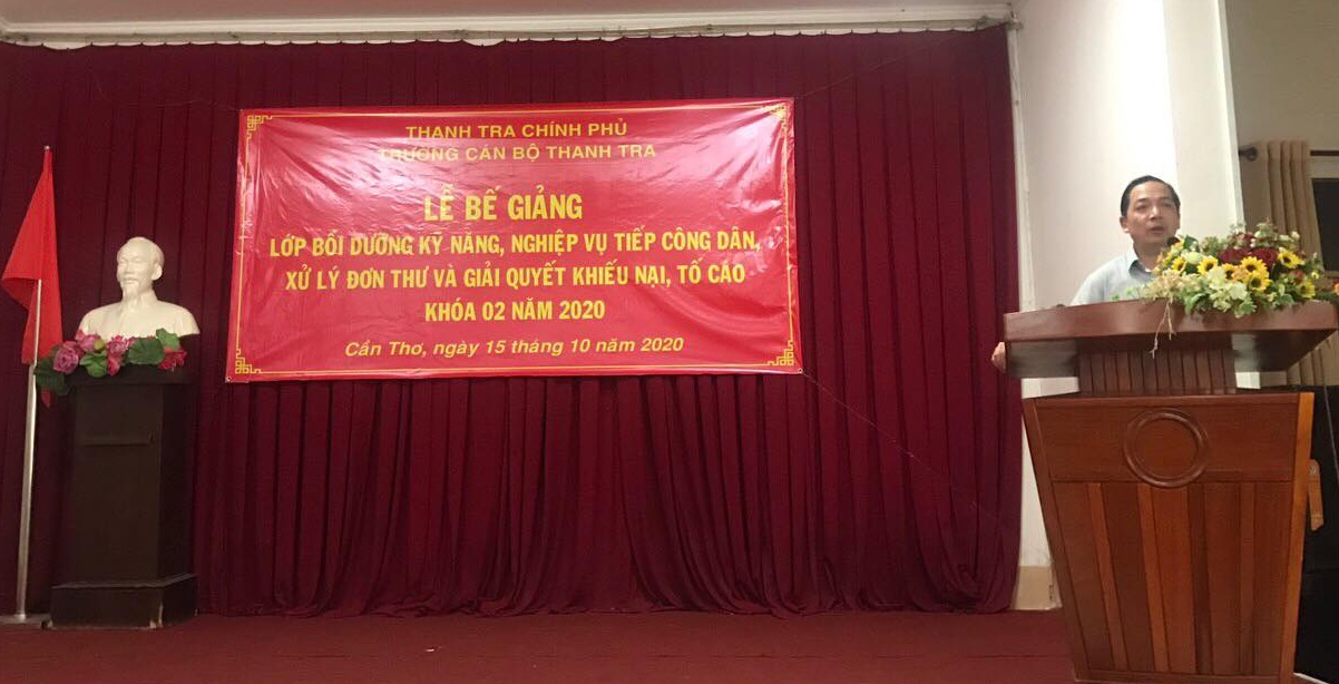 Ông Nguyễn Huy Hoàng TTVCC Phó Hiệu trg Trg CBTT phát biểu bế giảng khóa học