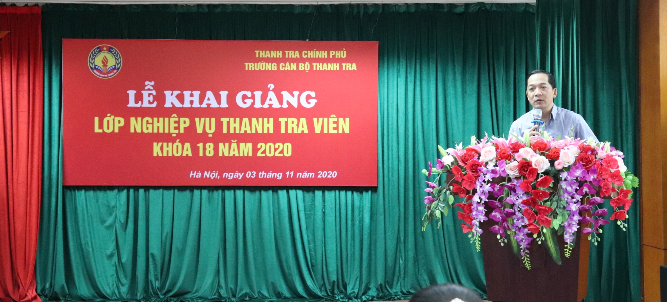 TS Nguyễn Huy Hoàng TTVCC Phó hiệu trưởng trg CBTT phát biểu khai giảng khóa học