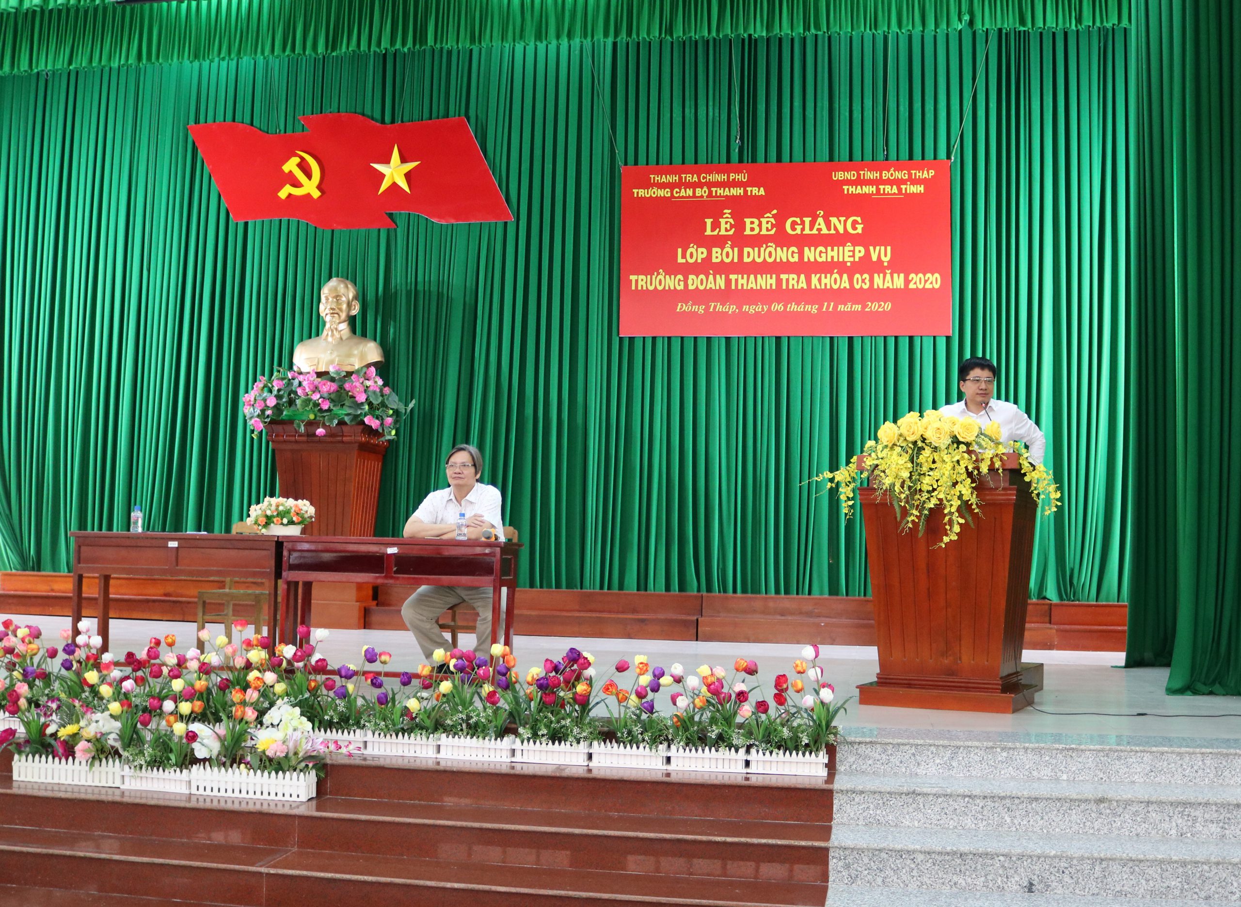 TS Trịnh Văn Toàn Phó Hiệu trưởng trường CBTT phát biểu bế giảng khóa học