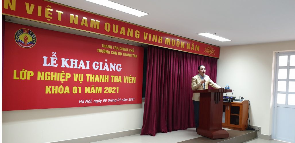 Ông Nguyễn Huy Hoàng TTVCC Phó Hiệu trưởng Trg CBTT phát biểu khai giảng khóa học