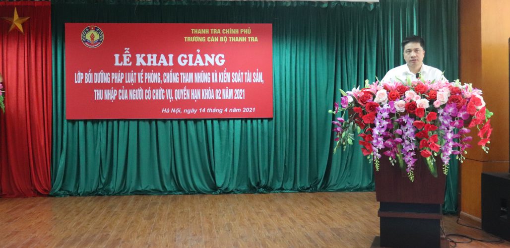 Ông Trịnh Văn Toàn TTVC Phó Hiệu trưởng Trg CBTT phát biểu khai giảng khóa học