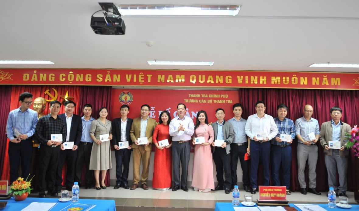 Bế giảng lớp Bồi dưỡng nghiệp vụ Thanh tra viên chính Khóa 01 năm 2023