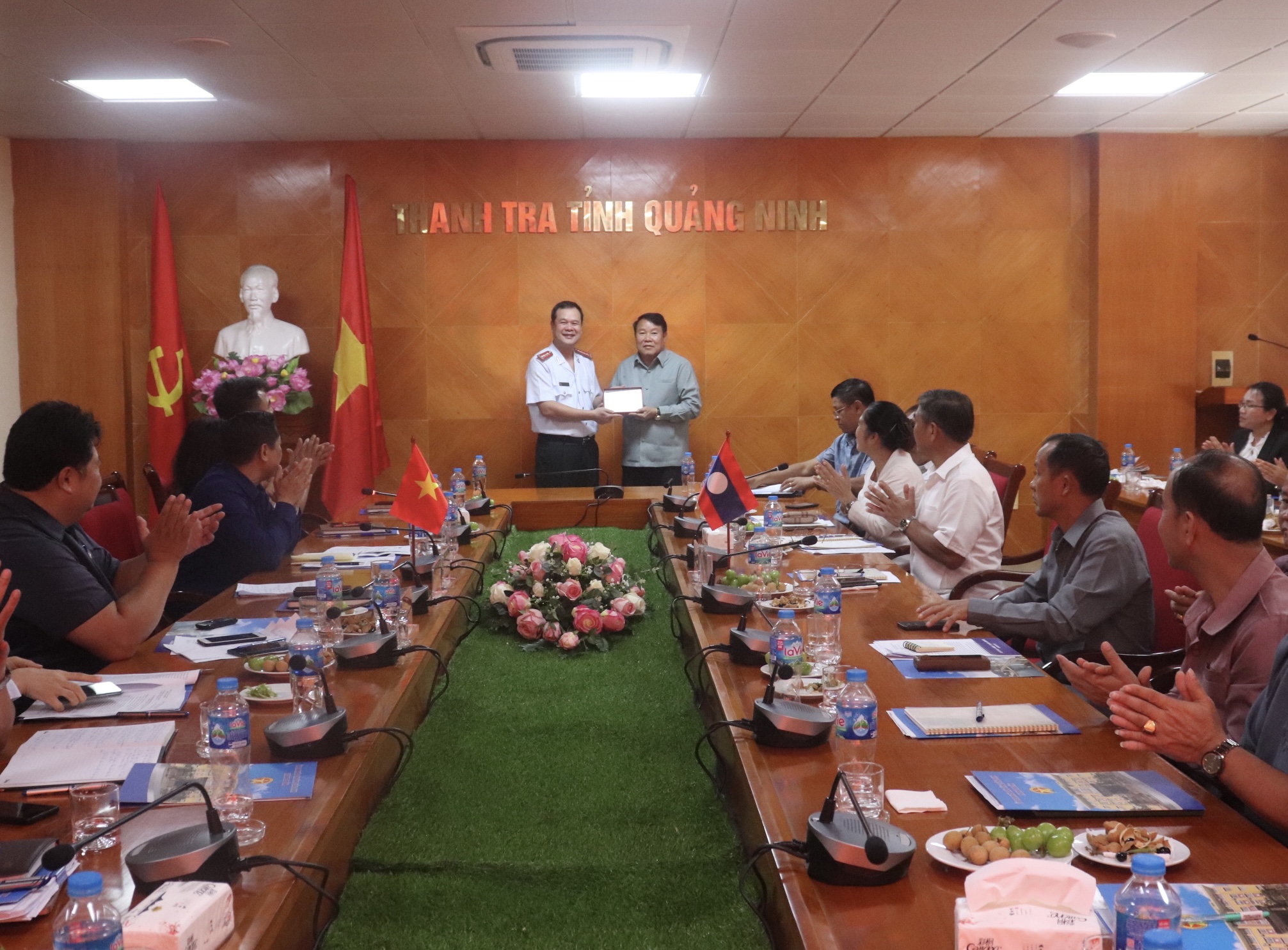 Đoàn Cán bộ Thanh tra Nhà nước Lào thăm và làm việc với Thanh tra Quảng Ninh