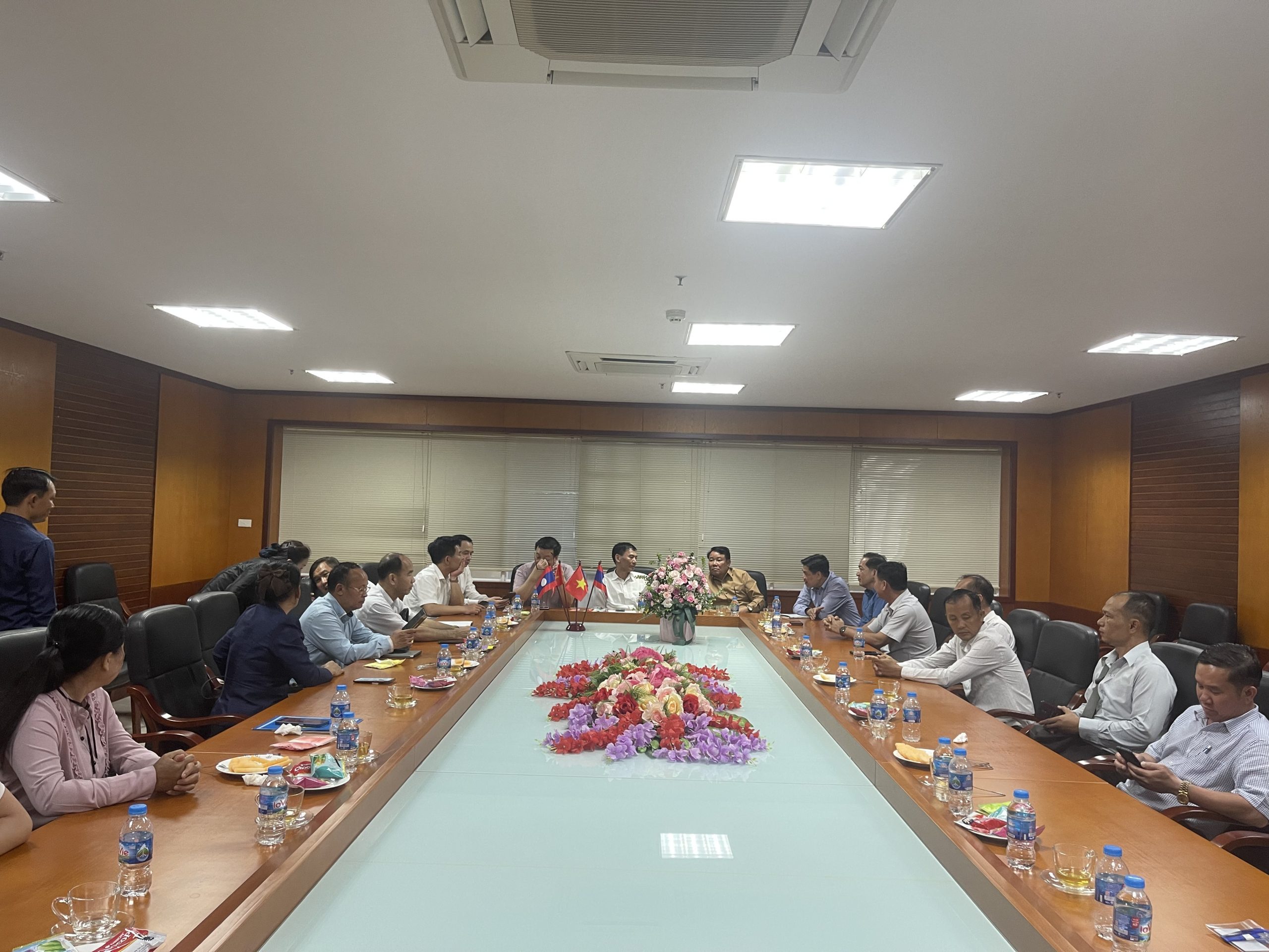 Trường Cán bộ Thanh tra đón tiếp xã giao Đoàn cán bộ Thanh tra Nhà nước Lào