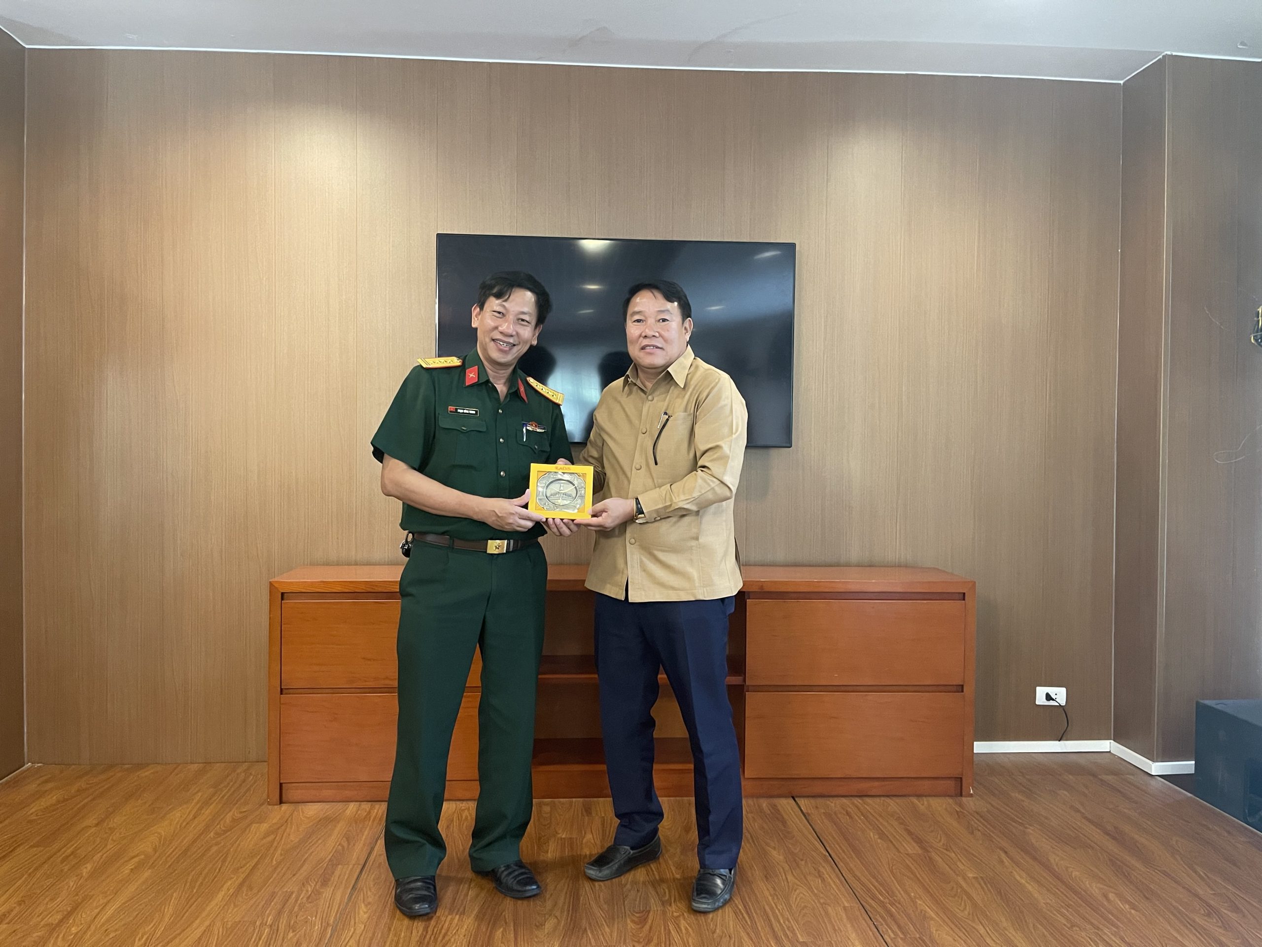 Đoàn Cán bộ Thanh tra Nhà nước Lào đã thăm và làm việc tại Tập đoàn Công nghệ Viễn thông Quân đội Việt Nam (Viettel)
