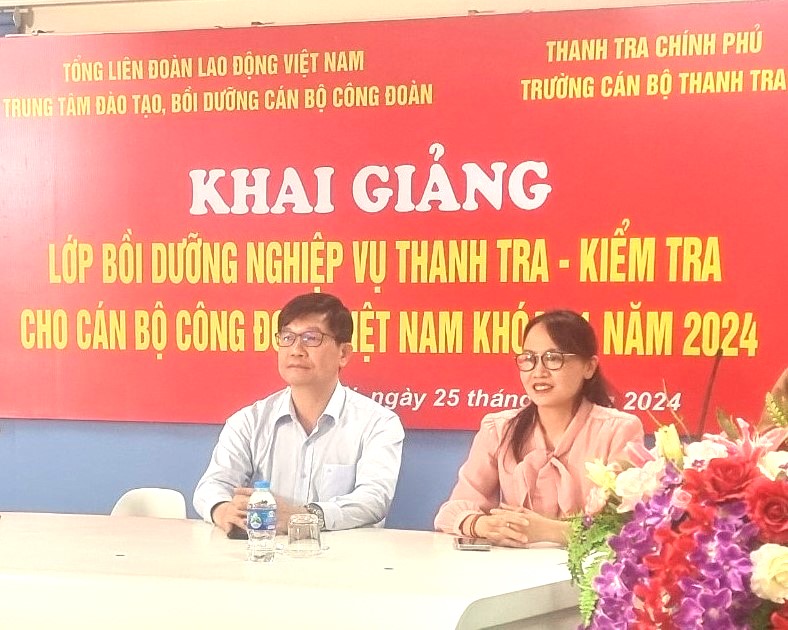TS. Nguyễn Tuấn Khanh, Phó Hiệu trưởng TCBTT; CVC. Lục Quế Yên, Phó Trưởng phòng Đào tạo