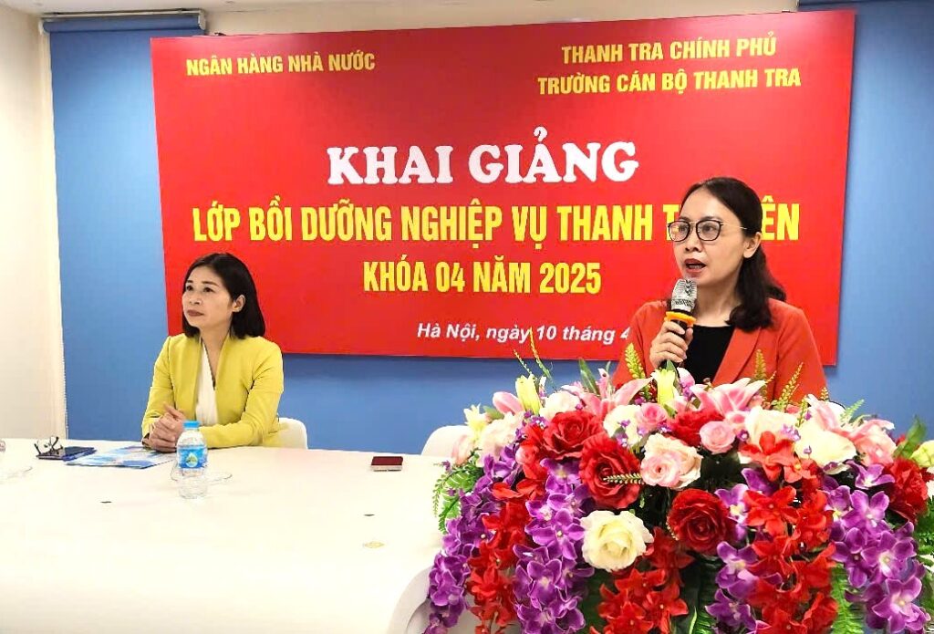 Khai giảng lớp Bồi dưỡng nghiệp vụ Thanh tra viên Khóa 04 năm 2025 cho công chức của cơ quan Ngân hàng Nhà nước Việt Nam