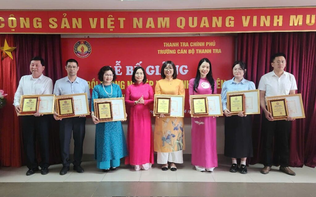 Bế giảng lớp Bồi dưỡng nghiệp vụ thanh tra viên Khóa 01 năm 2025