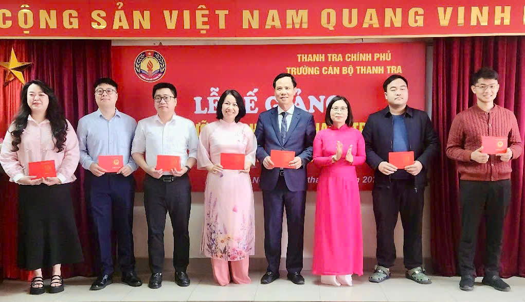 Bế giảng lớp Bồi dưỡng nghiệp vụ thanh tra viên Khóa 01 năm 2025