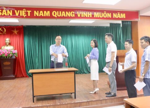 Trường Cán bộ thanh tra phát động ủng hộ đồng bào bị thiệt hại do cơn bão số 10 (Bualoi)