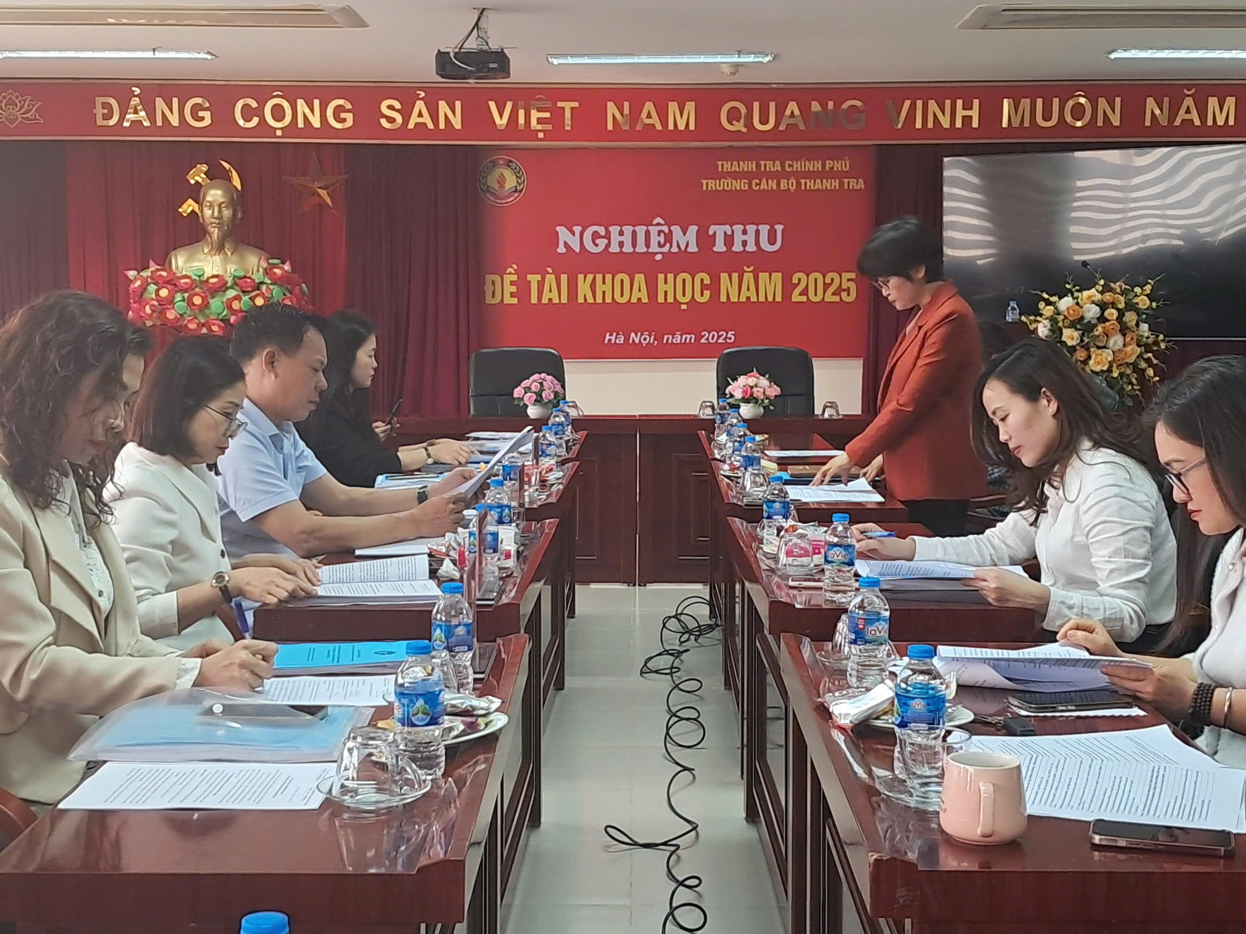 Hội nghị nghiệm thu đề tài khoa học cấp bộ “Kiểm soát quyền ban hành quyết định hành chính của Ủy ban nhân dân các cấp nhằm phòng, chống tham nhũng, tiêu cực”